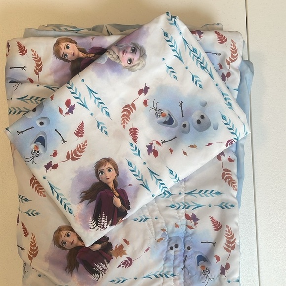 Disney Frozen Toddler 2 Piece Bed Set Reversible Comforter Flat Sheet - Picture 1 of 8